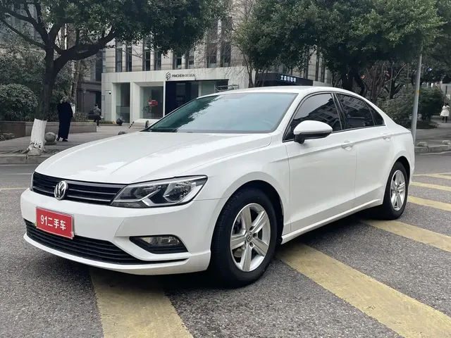 Volkswagen Lamando 2017 230TSI DSG Trend Edition