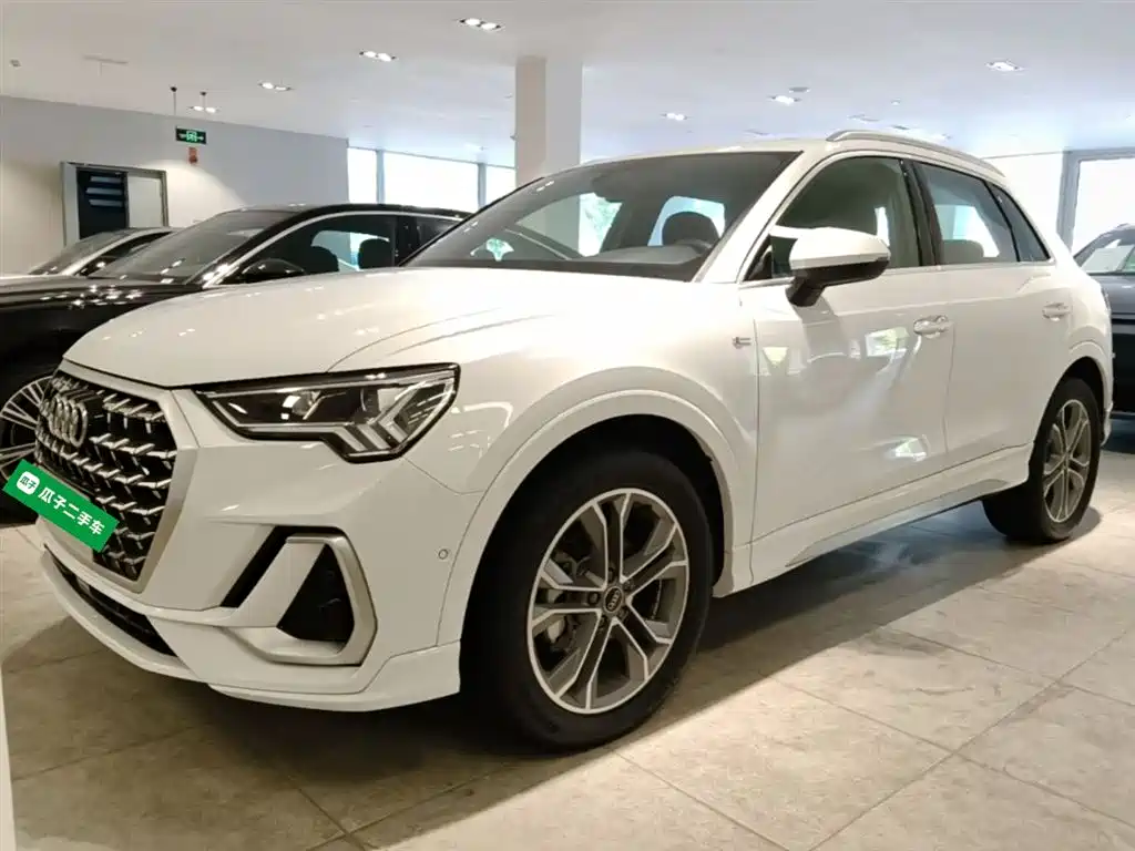 Audi Q3 2024 40 TFSI Fashion Sport