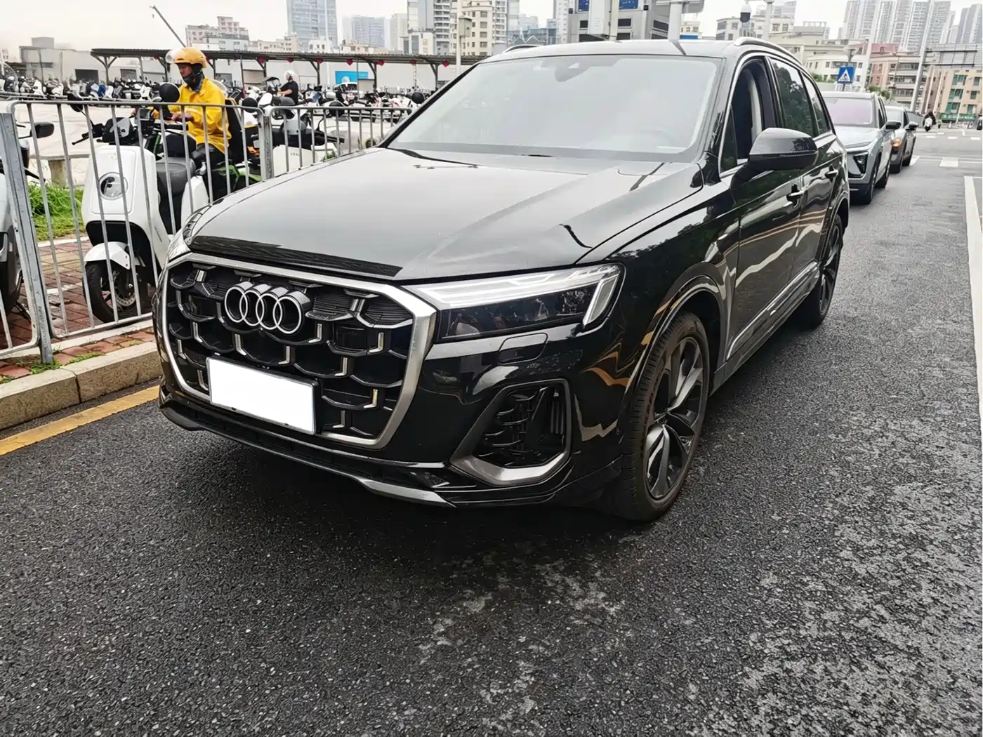 Audi Q7 2024 55 TFSI quattro S line Sport