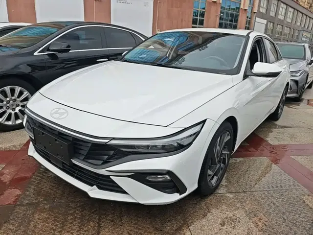 Hyundai Elantra 2023 1.5L CVT GLX Elite Edition