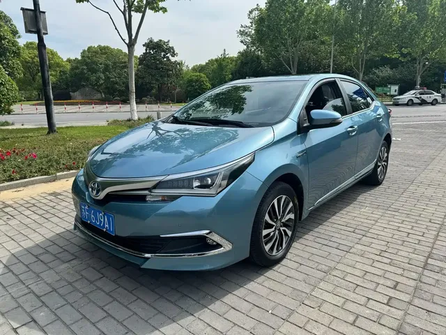 Toyota Corolla 2017 Facelift Hybrid 1.8L E-CVT Elite Edition