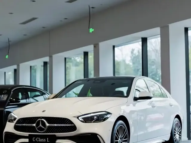 Mercedes-Benz C-Class 2023 C 260 L Sport