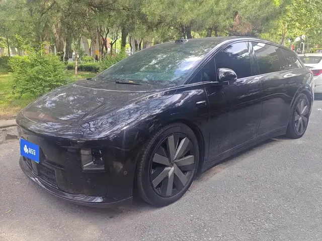 Li Auto i6 2025 4WD Base Model