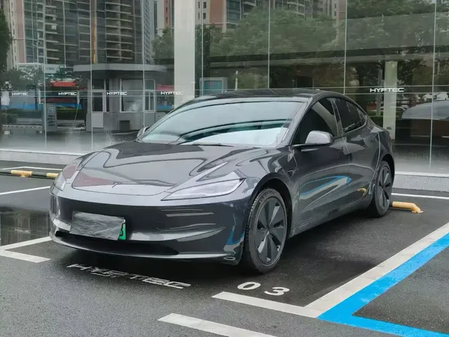 Tesla Model 3 2023 Rear-Wheel Drive