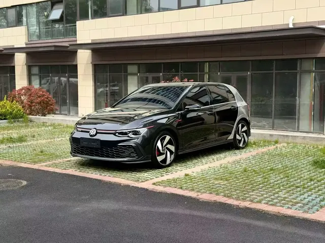 Volkswagen Golf GTI 2023 380TSI DSG GTI