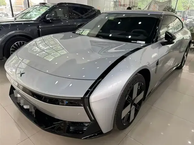 XPeng P7 2025 702km Long Range Edition