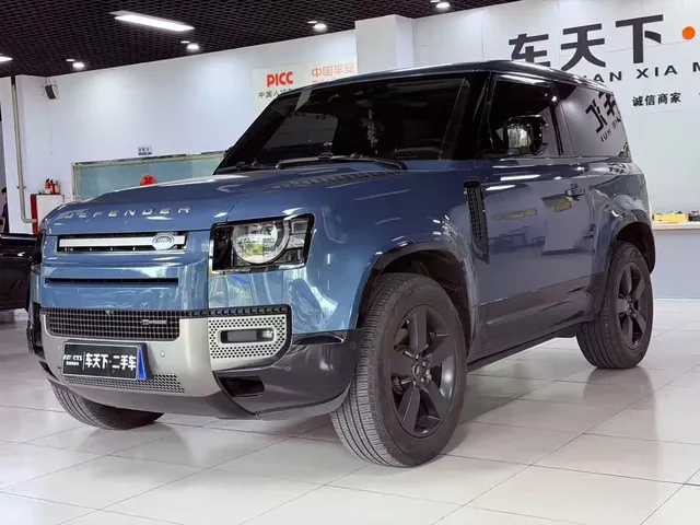 Land Rover Defender 2022 90 2.0T P300 X-DYNAMIC HSE