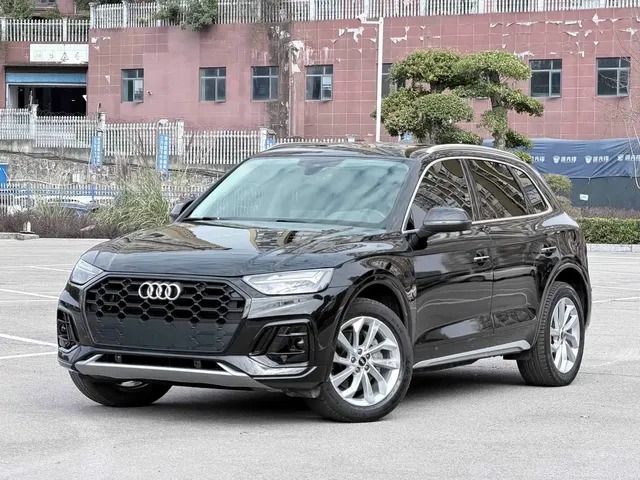 Audi Q5L 2024 Model 40 TFSI Luxury Dynamic