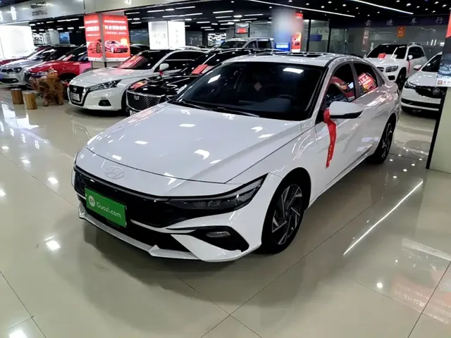 Hyundai Elantra 2023 1.5L CVT GLX Elite Edition