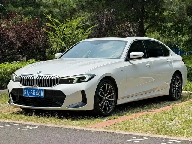 BMW 3 Series 2023 330Li M Sport Dark Night Package