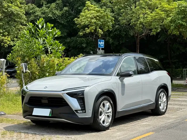 NIO ES8 2022 Model 75kWh 6-Seater