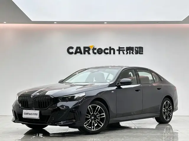 BMW 5 Series 2025 530Li Leading M Sport Package