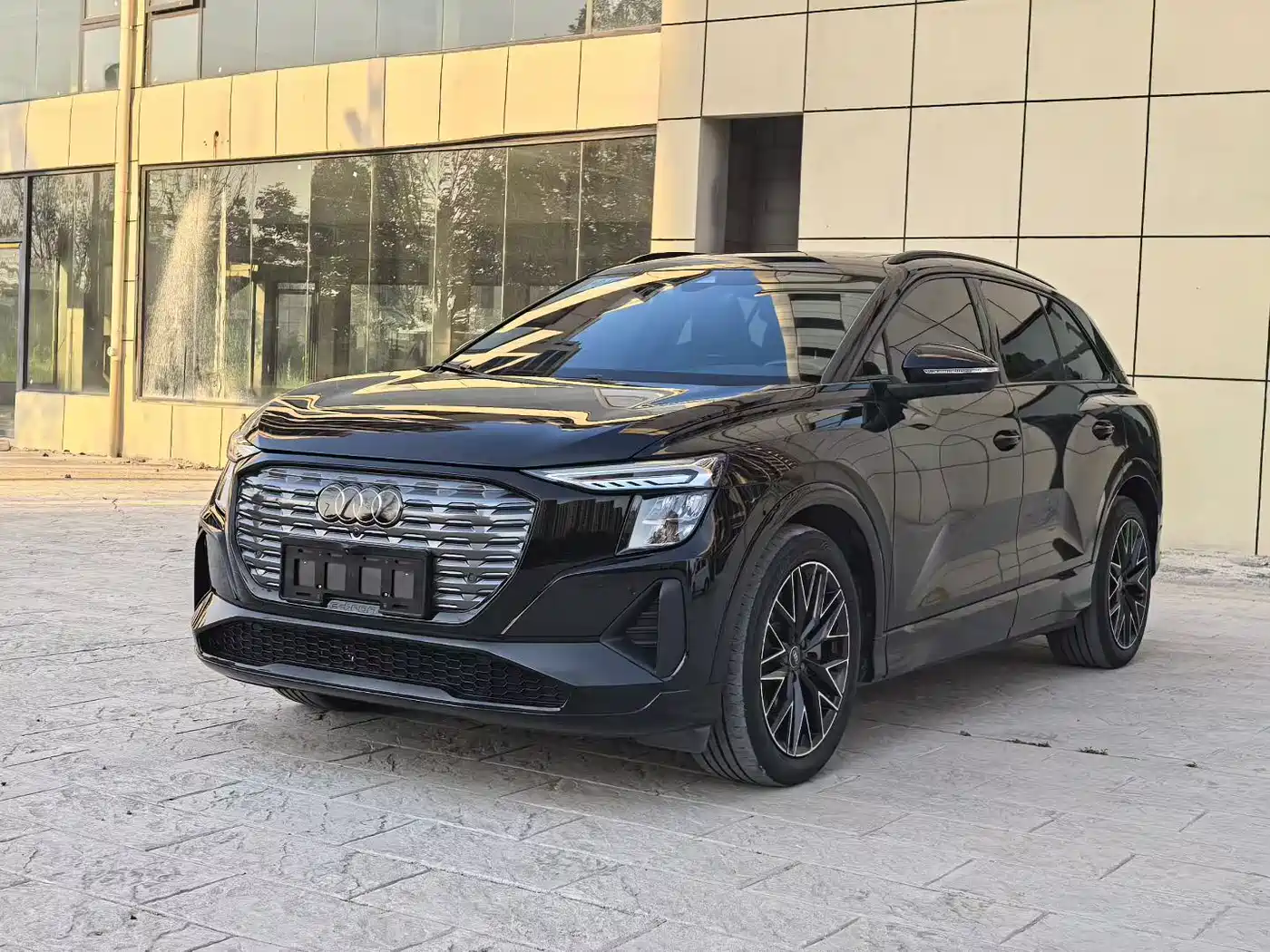 Audi Q5 e-tron 2023 40 e-tron Shining Edition Mecha Package