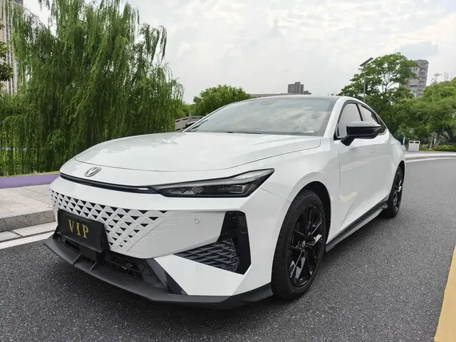 Changan UNI-V 2024 1.5T Premium