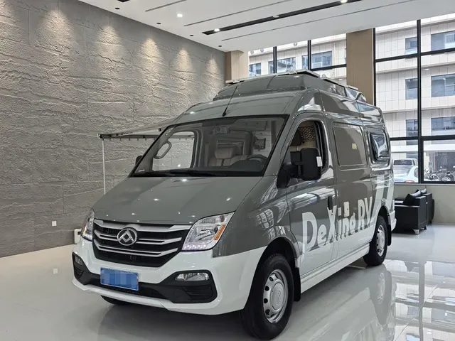 SAIC Maxus Xintu V80 2024 Aoyun 6AMT Short Wheelbase Medium Roof 147Ps 7/8/9-seater