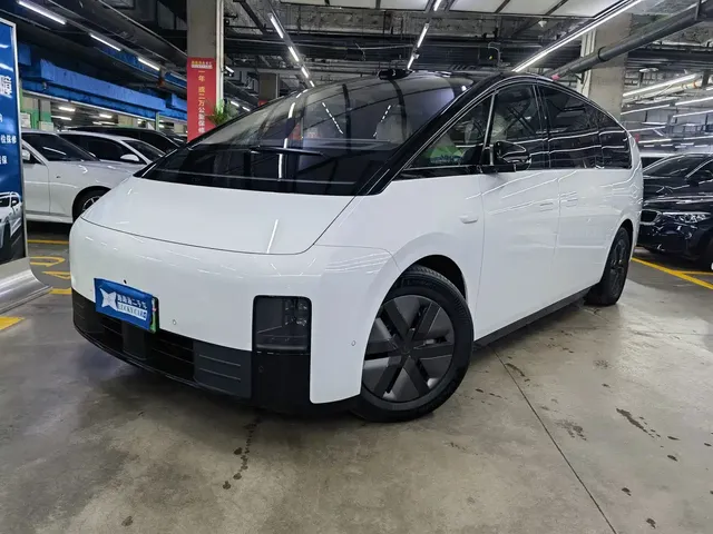 Li Auto MEGA 2025 Model Home Family Special Edition