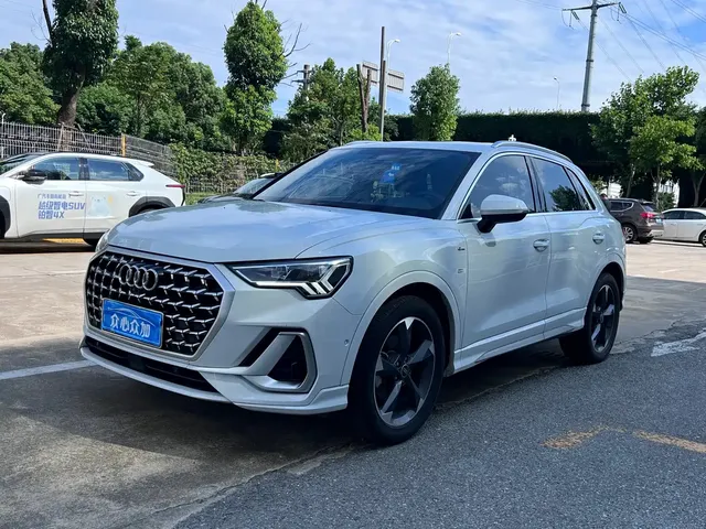 Audi Q3 2024 35 TFSI Fashion Sport