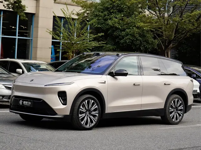 NIO ES8 2024 75kWh