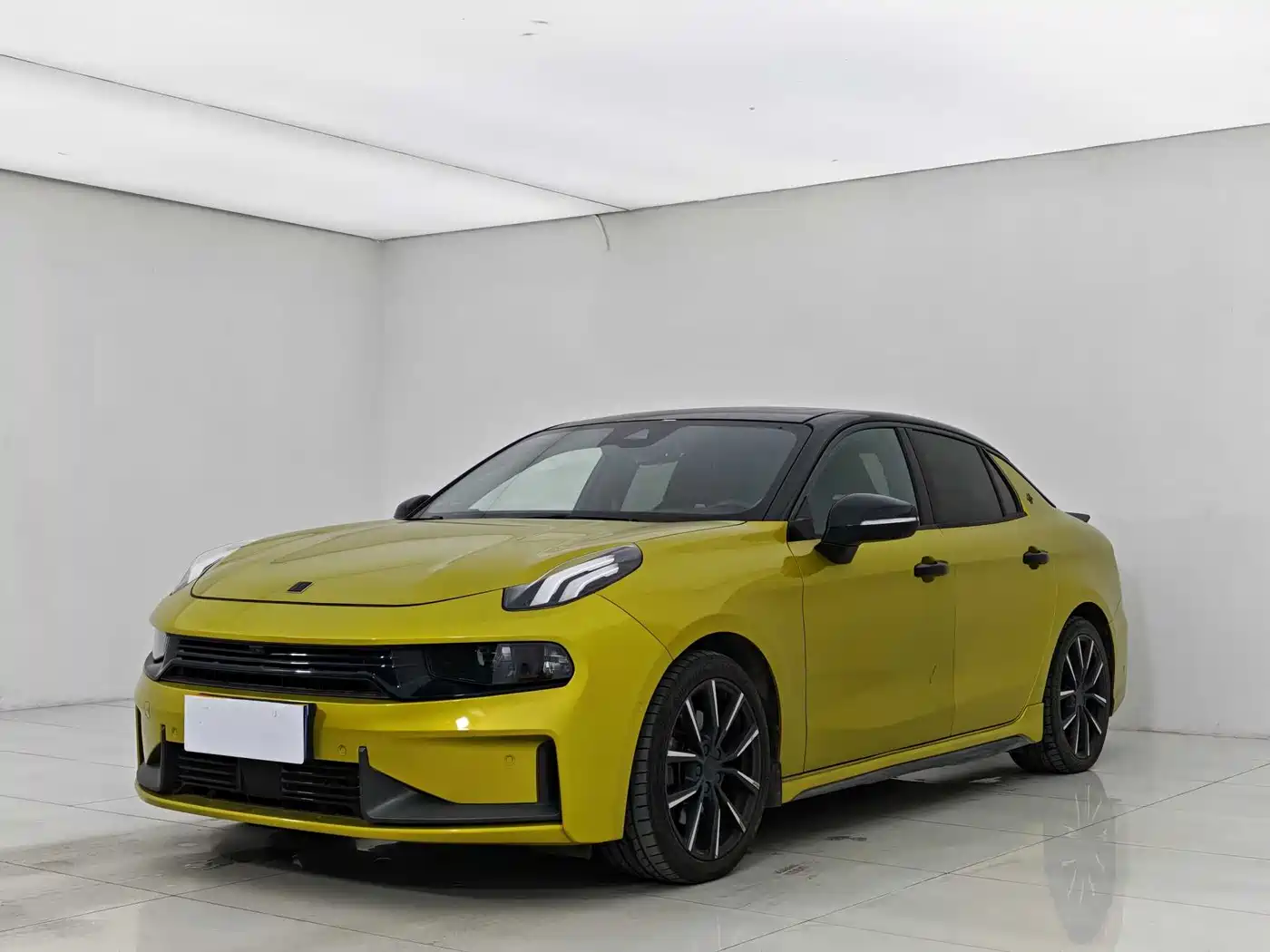 Lynk & Co 03 2020 03+ 2.0TD Auto Wind Master Edition