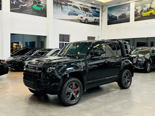 Land Rover Defender 2025 110 3.0T P400 Dark Special Edition