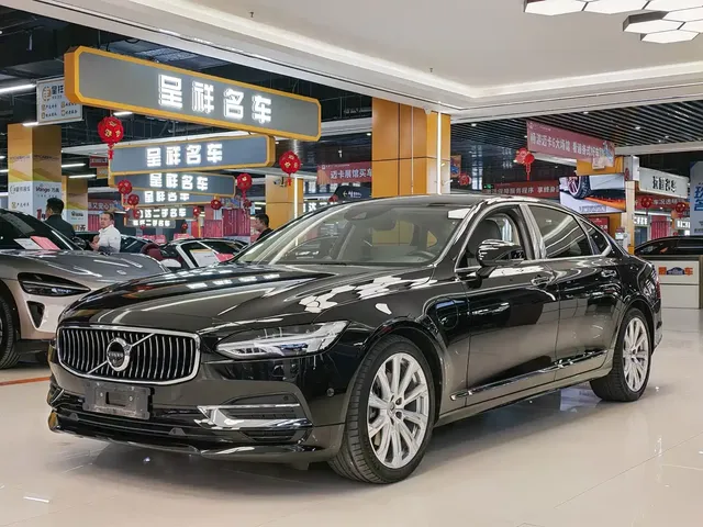 Volvo S90 Plug-in Hybrid 2019 T8 E-AWD Hybrid Excellence Edition 3-Seater China VI