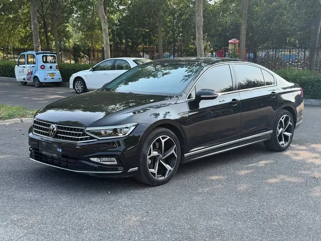 Volkswagen Magotan 2023 Model 2 Million Commemorative Edition 330TSI DSG Luxury