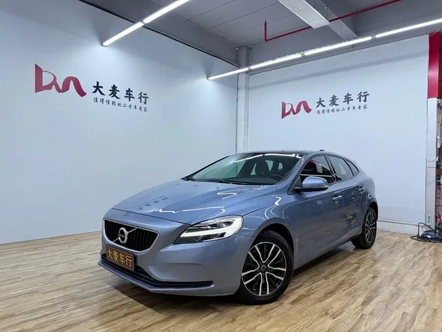 Volvo V40 2018 T3 Inscription Edition
