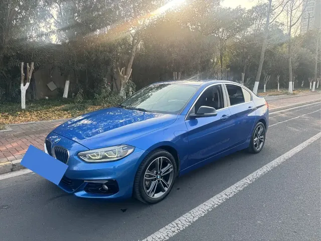 BMW 1 Series 2018 118i Sport Edition