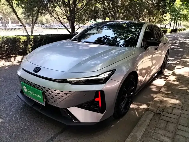 Changan UNI-V 2024 1.5T Deluxe