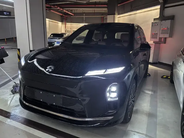 NIO ES8 2025 Model 6-Seat Executive Luxury Edition