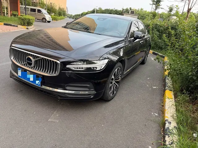 Volvo S90 2023 B5 Intelligent Comfort Luxury Edition