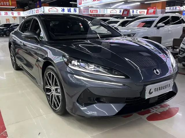 Denza Z9 2024 Model 1100km AWD Max Edition