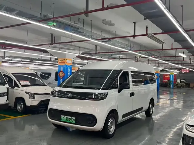SAIC Maxus Dana V1 2025 Model V1+ Long Wheelbase High Roof Multi-Purpose Edition (62kWh)