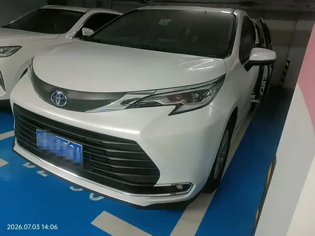 Toyota Sienna 2023 2.5L Hybrid Comfort Edition