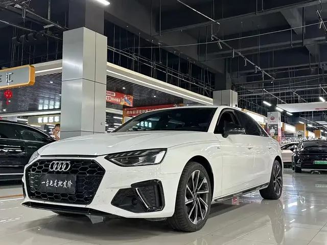 Audi A4L 2023 40 TFSI Luxury Sport