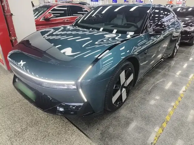 XPeng P7 2025 702km Long Range Edition