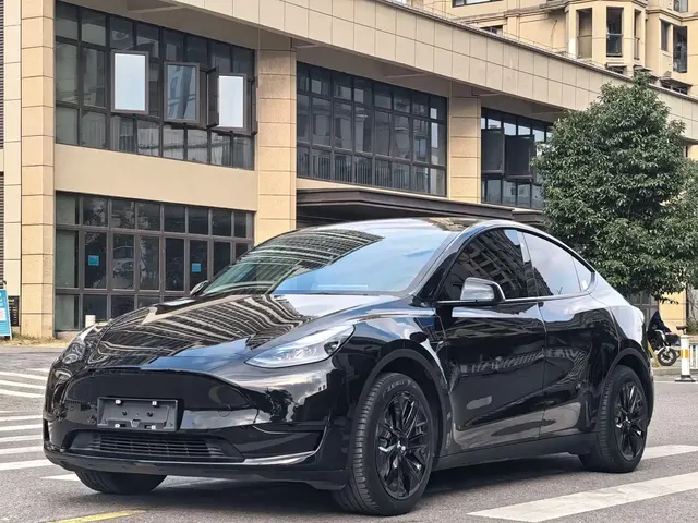 Tesla Model Y 2022 Facelift Rear-Wheel Drive Version