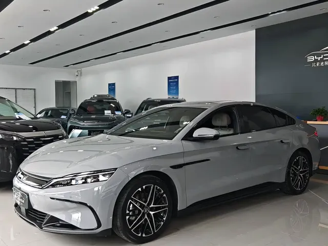 BYD Han 2025 Model EV Smart Drive Edition 605KM Premium