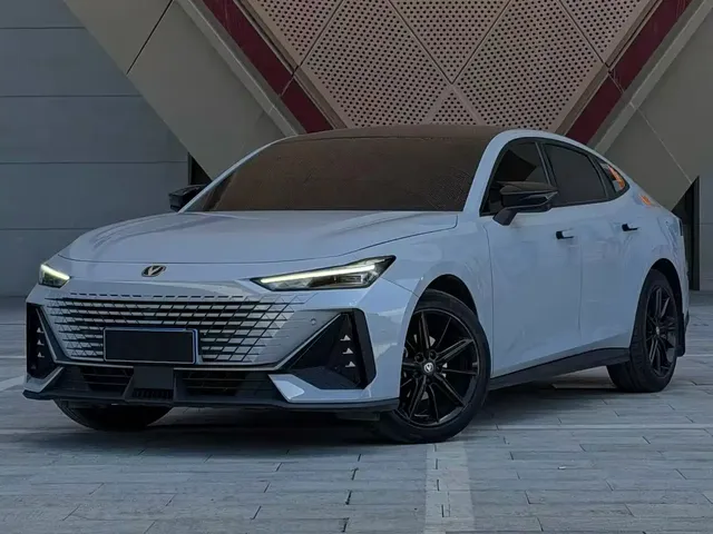Changan UNI-V 2022 1.5T Premium Model