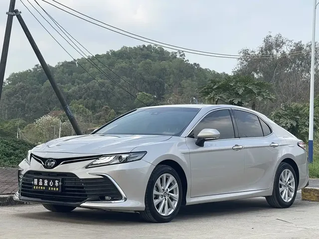 Toyota Camry 2021 2.0G Luxury Edition