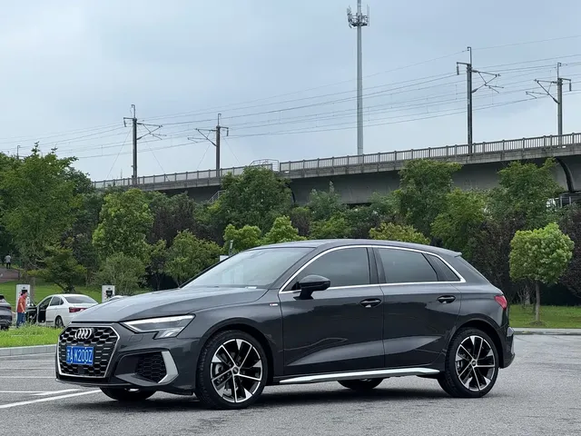 Audi A3 2023 Sportback 35 TFSI Fashion Sport