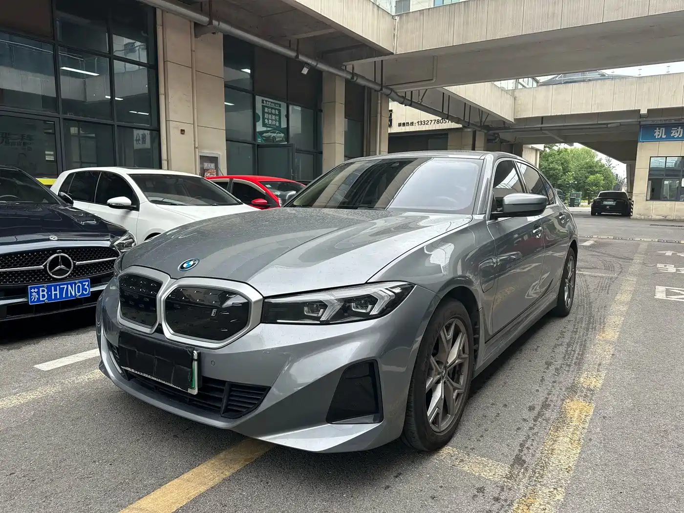 BMW i3 2022 eDrive 35 L