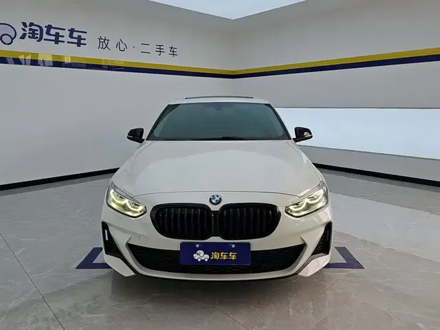 BMW 1 Series 2022 120i M Sport Shadow Edition
