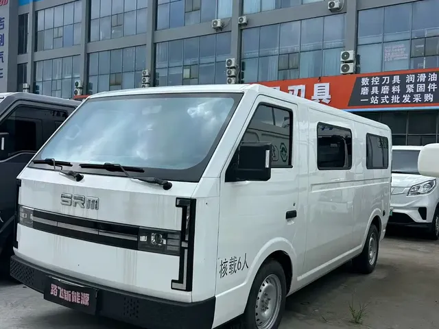 SRM Xinyuan E3L 2024 Luxury 6-Seater Bus