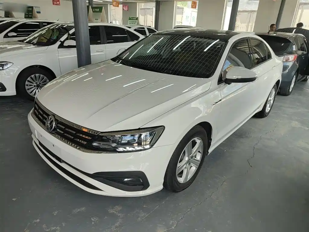 Volkswagen Lamando 2021 230TSI DSG Fashion Edition