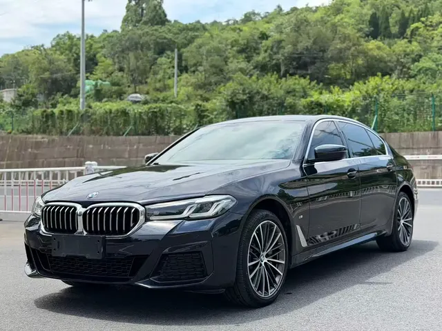 BMW 5 Series 2023 Facelift 530Li Leading M Sport Package