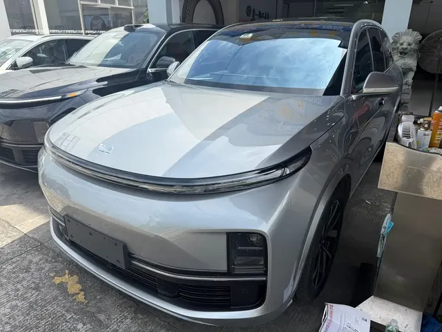 Li Auto Li L8 2023 Pro