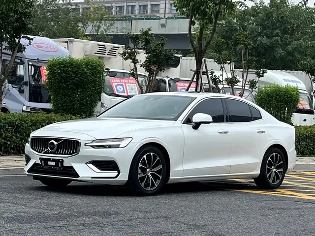 Volvo S60 2020 T4 Momentum Luxury Edition