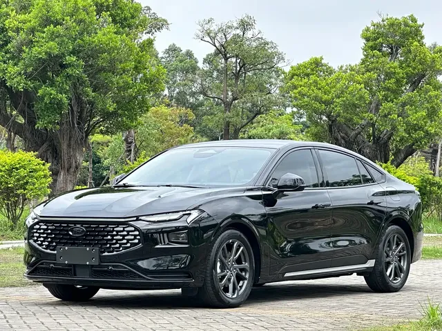 Ford Mondeo 2025 2.0T EcoBoost Luxury