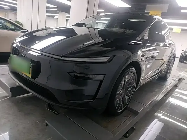 Tesla Model Y L 2025 Facelift Long Range AWD